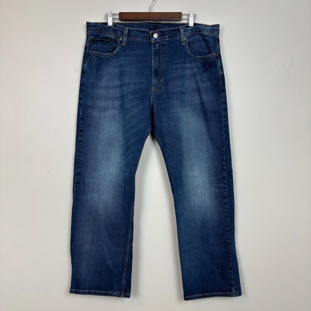 Levis Jeans Mens 38x32 Blue 569 Straight Leg Whiskered Dark Wash‎ Denim 5 Pocket